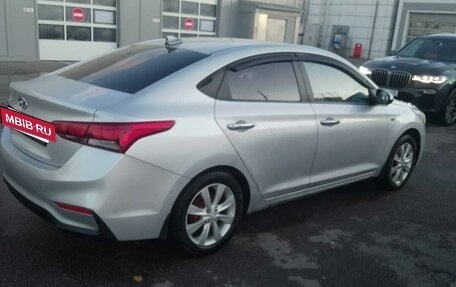 Hyundai Solaris II рестайлинг, 2017 год, 720 000 рублей, 3 фотография