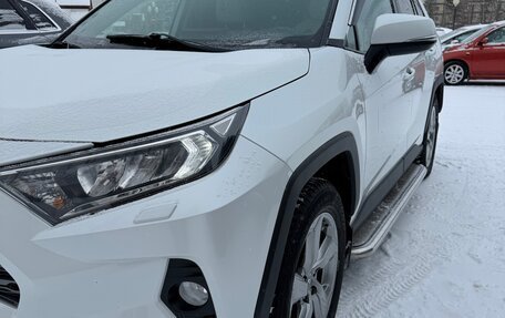 Toyota RAV4, 2019 год, 3 580 000 рублей, 13 фотография