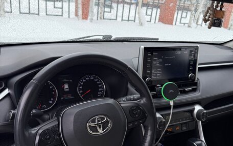Toyota RAV4, 2019 год, 3 580 000 рублей, 14 фотография