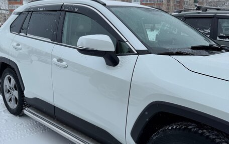 Toyota RAV4, 2019 год, 3 580 000 рублей, 11 фотография