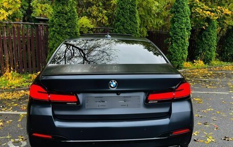 BMW 5 серия, 2021 год, 5 999 000 рублей, 4 фотография