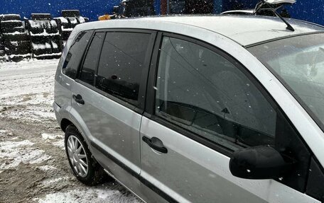 Ford Fusion I, 2003 год, 240 000 рублей, 2 фотография