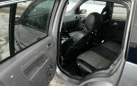 Ford Fusion I, 2003 год, 240 000 рублей, 10 фотография