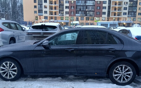 Mercedes-Benz E-Класс, 2019 год, 2 000 000 рублей, 6 фотография