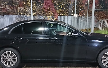Mercedes-Benz E-Класс, 2019 год, 2 000 000 рублей, 9 фотография