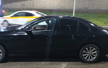 Mercedes-Benz E-Класс, 2019 год, 2 000 000 рублей, 10 фотография