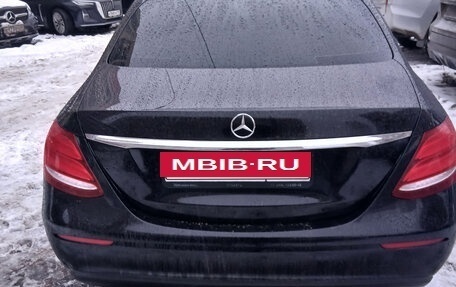 Mercedes-Benz E-Класс, 2019 год, 2 000 000 рублей, 2 фотография