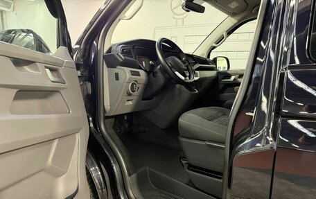 Volkswagen Caravelle T6 рестайлинг, 2021 год, 4 650 000 рублей, 16 фотография