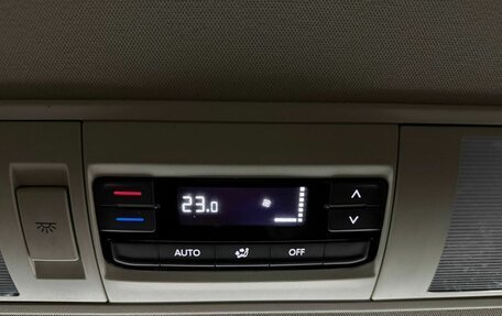 Volkswagen Caravelle T6 рестайлинг, 2021 год, 4 650 000 рублей, 14 фотография