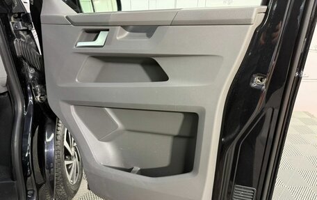 Volkswagen Caravelle T6 рестайлинг, 2021 год, 4 650 000 рублей, 20 фотография