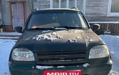 Chevrolet Niva I рестайлинг, 2004 год, 150 000 рублей, 3 фотография