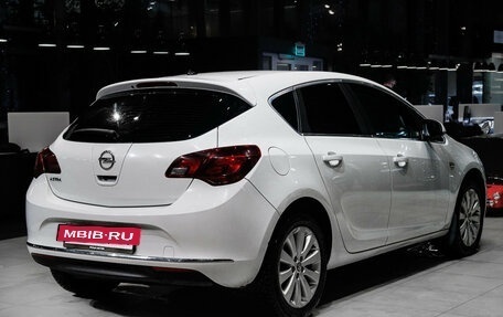 Opel Astra J, 2014 год, 850 000 рублей, 4 фотография