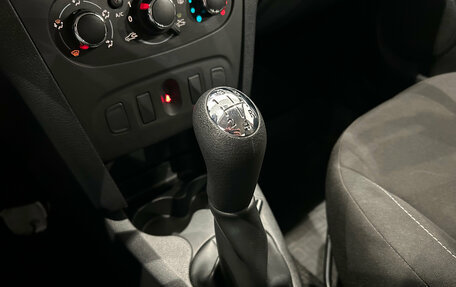 Renault Logan II, 2020 год, 1 099 000 рублей, 19 фотография