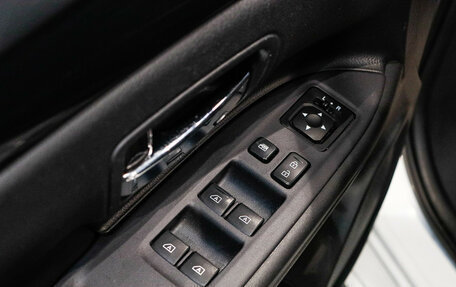 Mitsubishi Outlander III рестайлинг 3, 2022 год, 2 180 000 рублей, 12 фотография