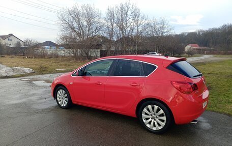 Opel Astra J, 2011 год, 440 000 рублей, 1 фотография