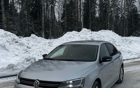 Volkswagen Jetta VI, 2013 год, 1 170 000 рублей, 1 фотография
