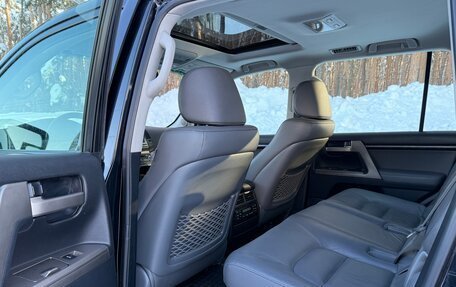 Toyota Land Cruiser 200, 2009 год, 2 490 000 рублей, 14 фотография