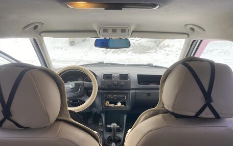 Skoda Fabia II, 2010 год, 399 000 рублей, 9 фотография