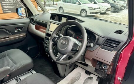 Toyota Roomy I, 2017 год, 999 000 рублей, 12 фотография