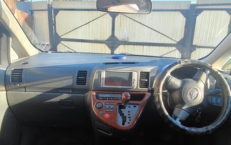 Toyota Wish II, 2003 год, 800 000 рублей, 14 фотография