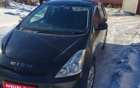 Toyota Wish II, 2003 год, 800 000 рублей, 4 фотография