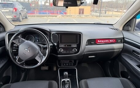 Mitsubishi Outlander III рестайлинг 3, 2019 год, 2 500 000 рублей, 7 фотография