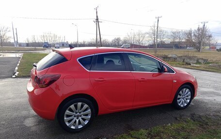 Opel Astra J, 2011 год, 440 000 рублей, 3 фотография