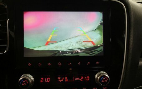 Mitsubishi Outlander III рестайлинг 3, 2021 год, 2 458 000 рублей, 16 фотография