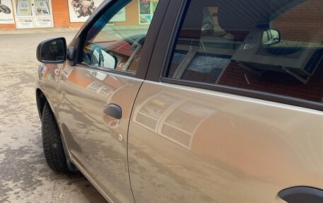 Renault Logan II, 2018 год, 730 000 рублей, 6 фотография