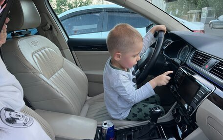 Skoda Superb III рестайлинг, 2015 год, 1 500 000 рублей, 4 фотография