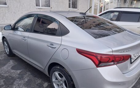 Hyundai Solaris II рестайлинг, 2018 год, 1 265 000 рублей, 5 фотография