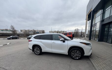 Toyota Highlander, 2020 год, 5 499 000 рублей, 2 фотография