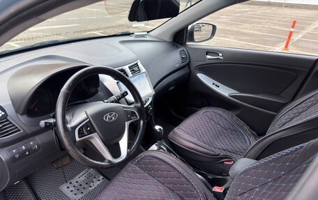 Hyundai Solaris II рестайлинг, 2013 год, 950 000 рублей, 17 фотография