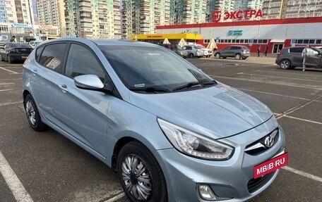 Hyundai Solaris II рестайлинг, 2013 год, 950 000 рублей, 13 фотография