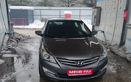 Hyundai Solaris II рестайлинг, 2015 год, 1 190 000 рублей, 1 фотография