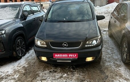 Opel Zafira A рестайлинг, 2001 год, 500 000 рублей, 1 фотография