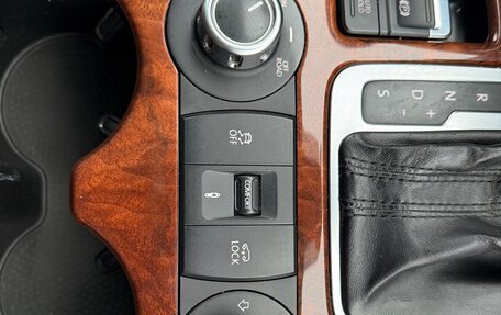 Volkswagen Touareg III, 2012 год, 2 450 000 рублей, 38 фотография