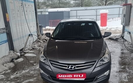 Hyundai Solaris II рестайлинг, 2015 год, 1 190 000 рублей, 2 фотография