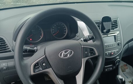 Hyundai Solaris II рестайлинг, 2015 год, 1 190 000 рублей, 13 фотография