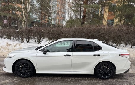 Toyota Camry, 2020 год, 2 990 000 рублей, 4 фотография