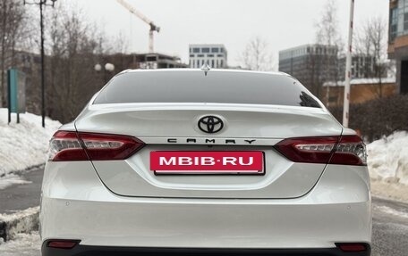 Toyota Camry, 2020 год, 2 990 000 рублей, 6 фотография