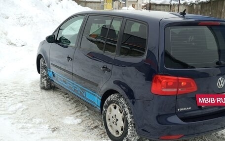 Volkswagen Touran III, 2011 год, 910 000 рублей, 5 фотография