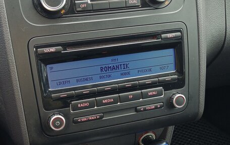 Volkswagen Touran III, 2011 год, 910 000 рублей, 15 фотография