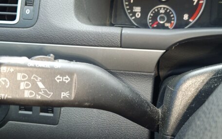 Volkswagen Touran III, 2011 год, 910 000 рублей, 13 фотография