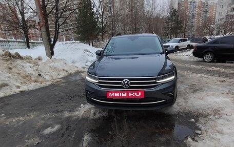 Volkswagen Tiguan II, 2021 год, 2 600 000 рублей, 5 фотография