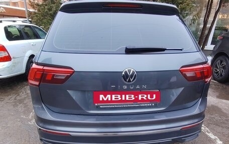 Volkswagen Tiguan II, 2021 год, 2 600 000 рублей, 12 фотография