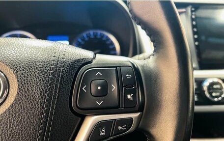 Toyota Highlander III, 2019 год, 3 890 000 рублей, 11 фотография