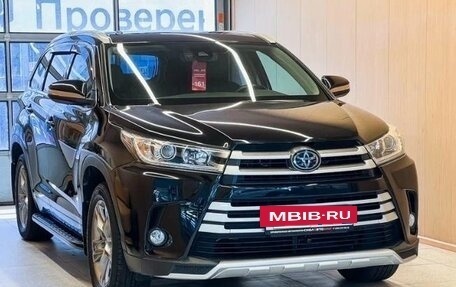 Toyota Highlander III, 2019 год, 3 890 000 рублей, 4 фотография