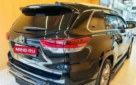Toyota Highlander III, 2019 год, 3 890 000 рублей, 3 фотография