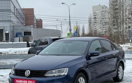 Volkswagen Jetta VI, 2015 год, 1 380 000 рублей, 2 фотография